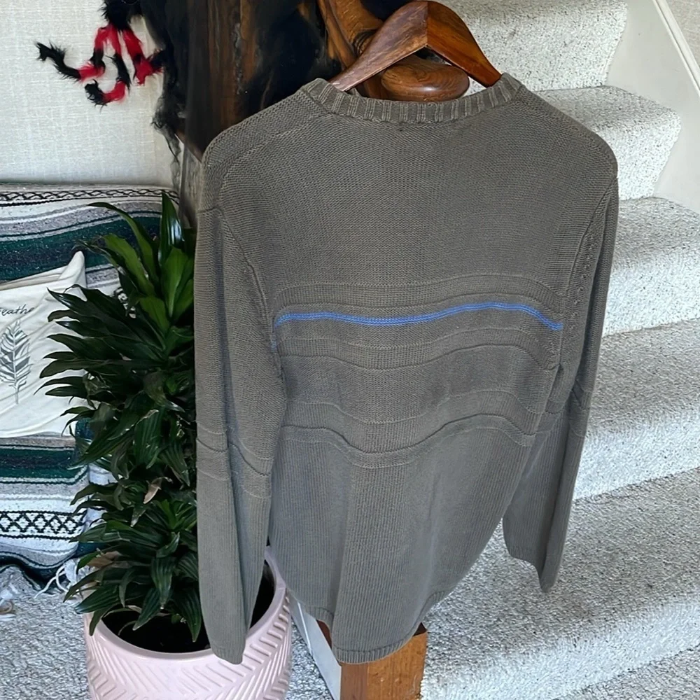 DKNY Vintage Fall Green Sweater with Blue Accent